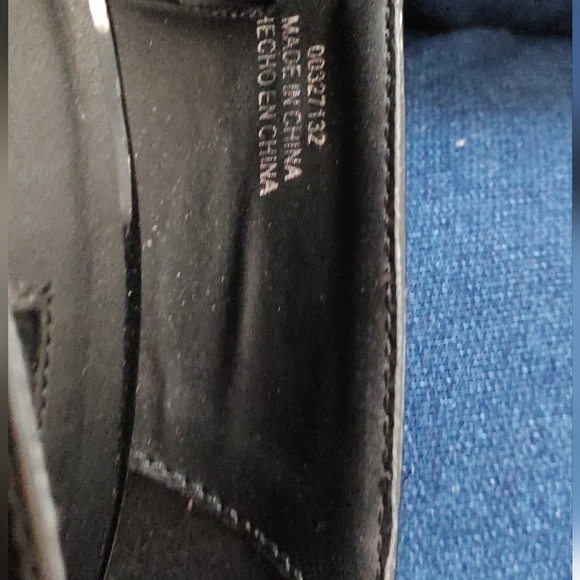 Forever 21 Black Patent Faux Leather Pumps size 10 - Picture 7 of 9